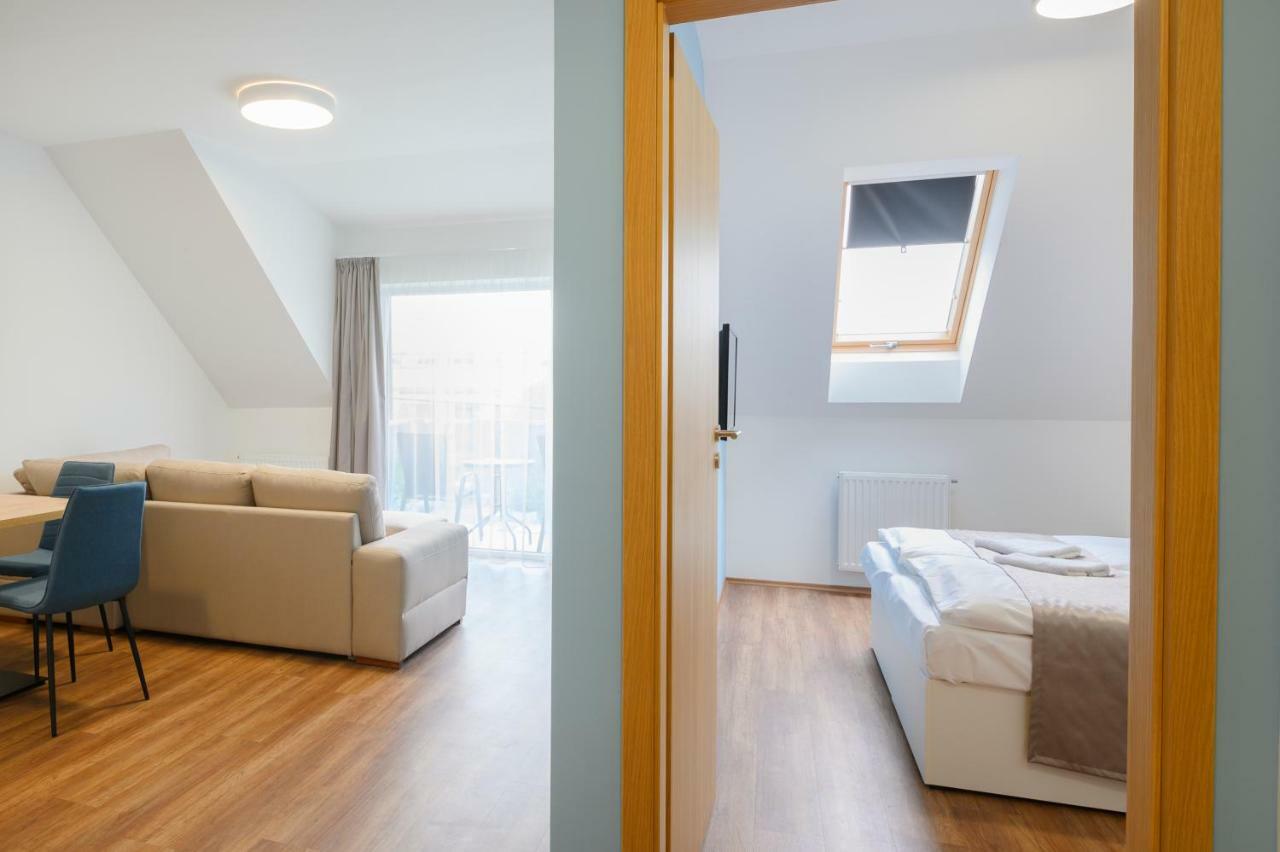Berill Suites ชาร์วาร์ ภายนอก รูปภาพ