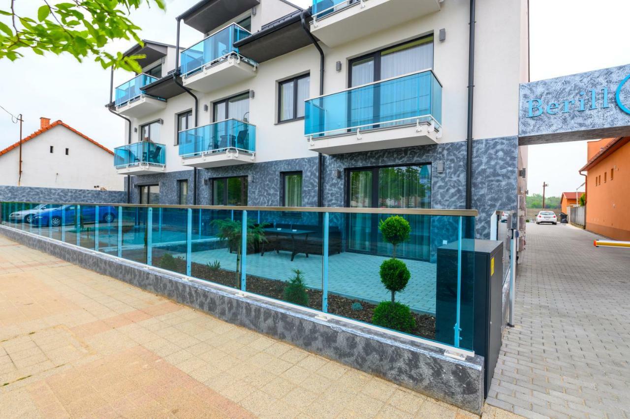 Berill Suites ชาร์วาร์ ภายนอก รูปภาพ